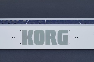 korg-polysix-metal-panel_25